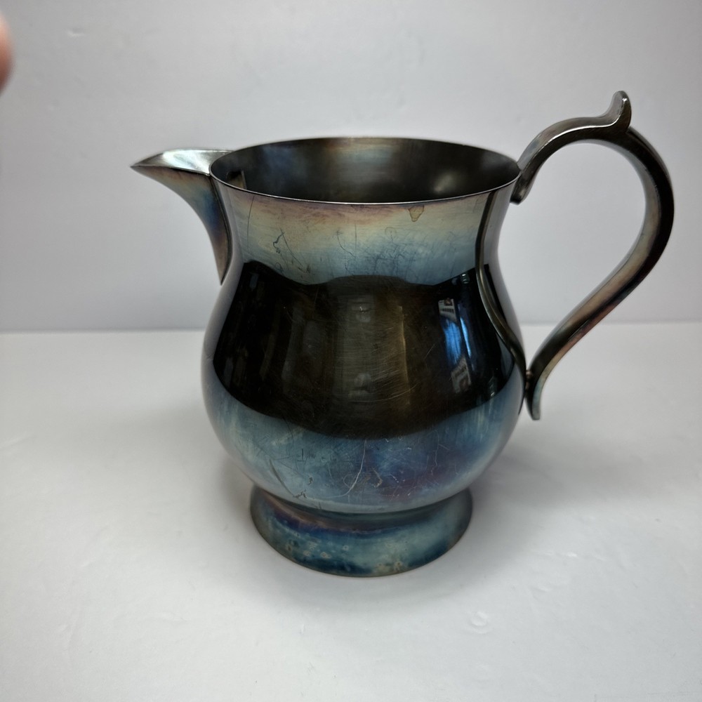 Vintage silver plated Pitcher Oneida silversmith. 6.5 Inches