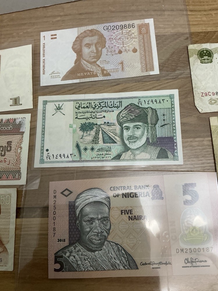 8 Assorted Banknotes Of The World
