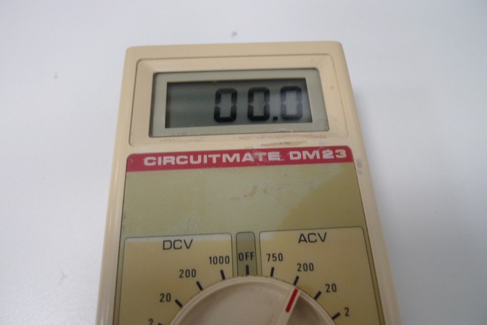 Circuitmate Digital Multi Meter DM423 Transistor Tester 10A