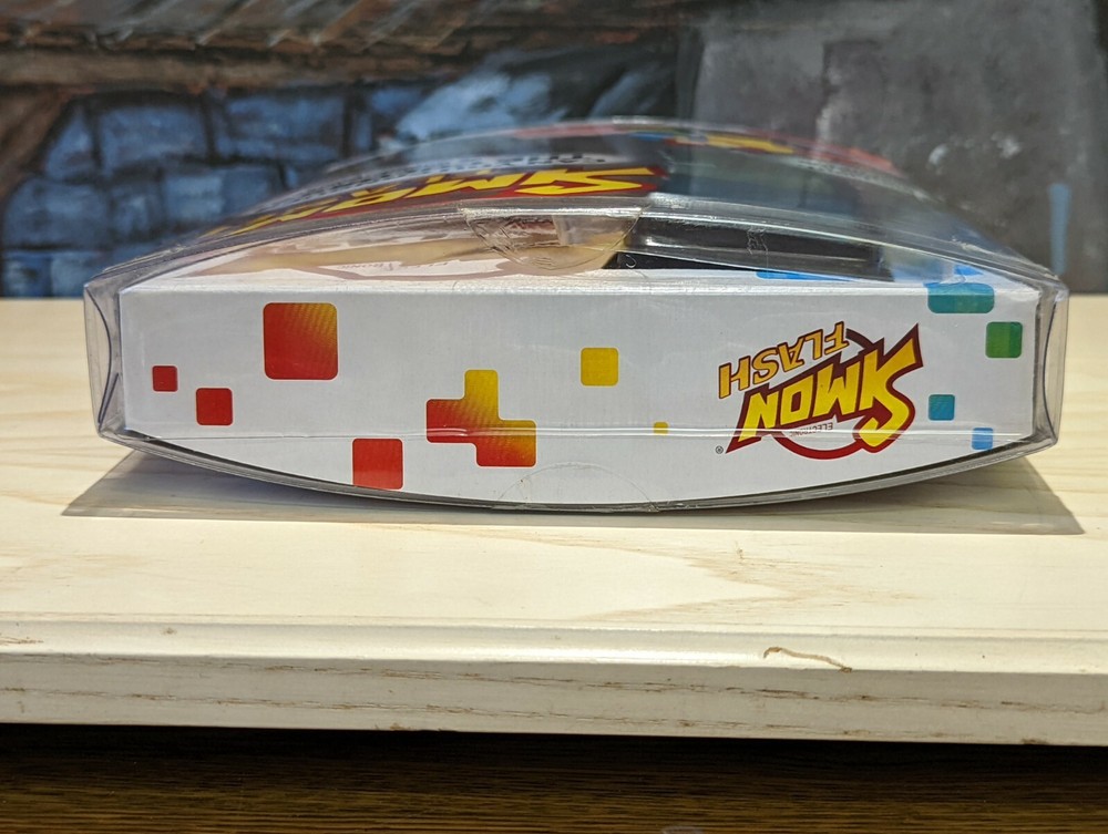 Simon Flash Electronic Game Cubes 2009 Hasbro New Toy Gift