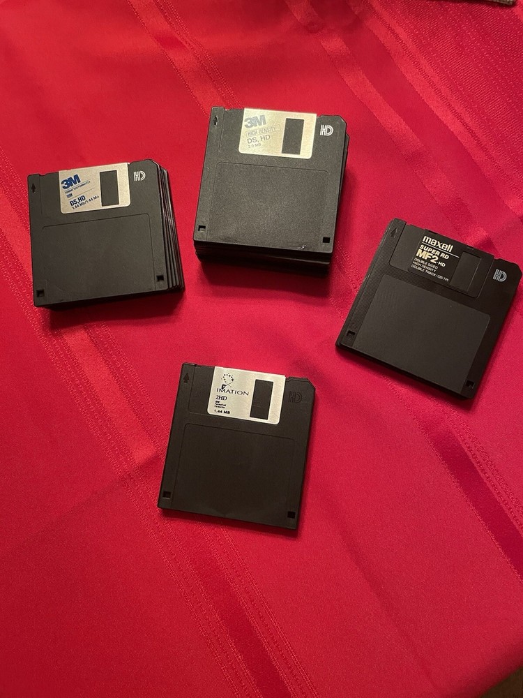 25 3.5"  FLOPPY DISKS All Tested And Formated