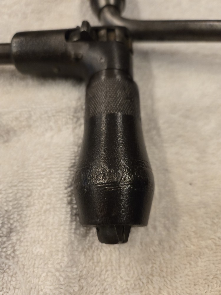 LOT OF THREE BIT BRACES