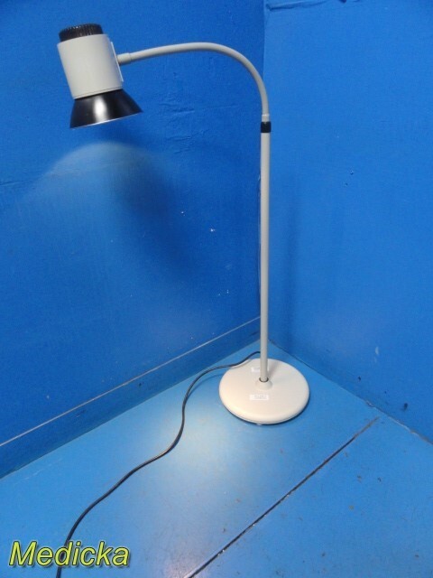 Moore Medical Model 70902 Basic Exam Light | Floor Stand | Flexible Neck ~36477
