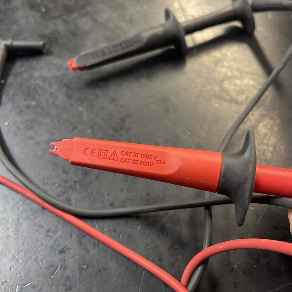 Authentic Fluke AC220 SureGrip™ Alligator Clips