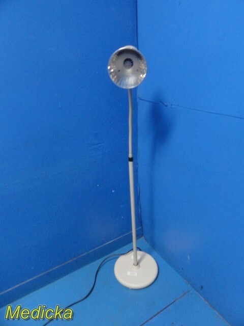 Moore Medical Model 70902 Basic Exam Light | Floor Stand | Flexible Neck ~36477