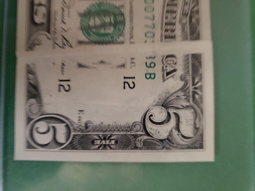 1981 A  UNCIRC..ERROR  Five Dollar Bill $5 Fed Res Note ERROR BIG GUTTER FOLD