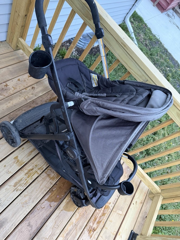 Graco Gray Single Stroller Cup Holder Folding Canopy Five-Point Harness
