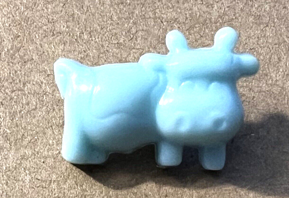 Adorable Light Blue HIPPO HIPPOPOTAMUS Plastic Realistic Button 7/8”