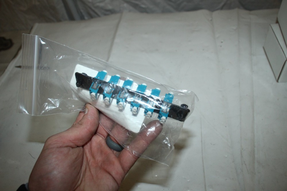 Hubbell Fiber Adapter Panel FSPNLCDS6B