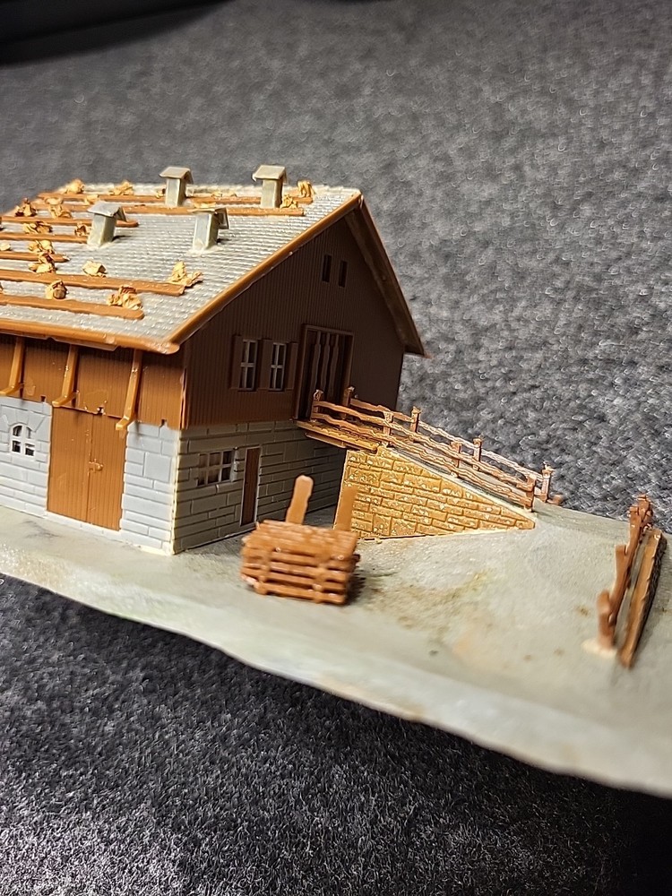 FALLER N Scale #232233 Alpine Barn Fully Assembled