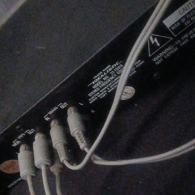 Realistic 31-1989 Seven Band Stereo Analog Equalizer Silver RCA Inputs Outputs