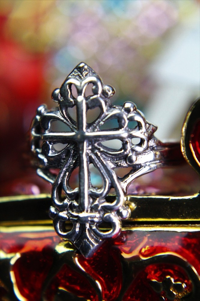 Sterling Silver Victorian Cross Ring Ornate Fleur de Lis Filigree Statement Ring