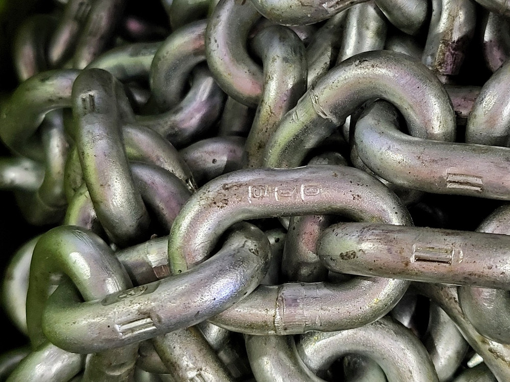 SURPLUS NEW 72 ft. Straight Link Chain – Safety Equipment