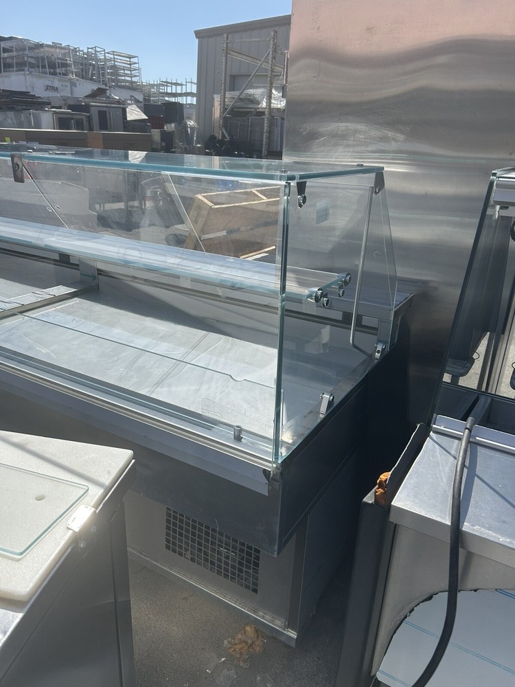 Oscartek Pastry Display Case Model ROSAR4RV130