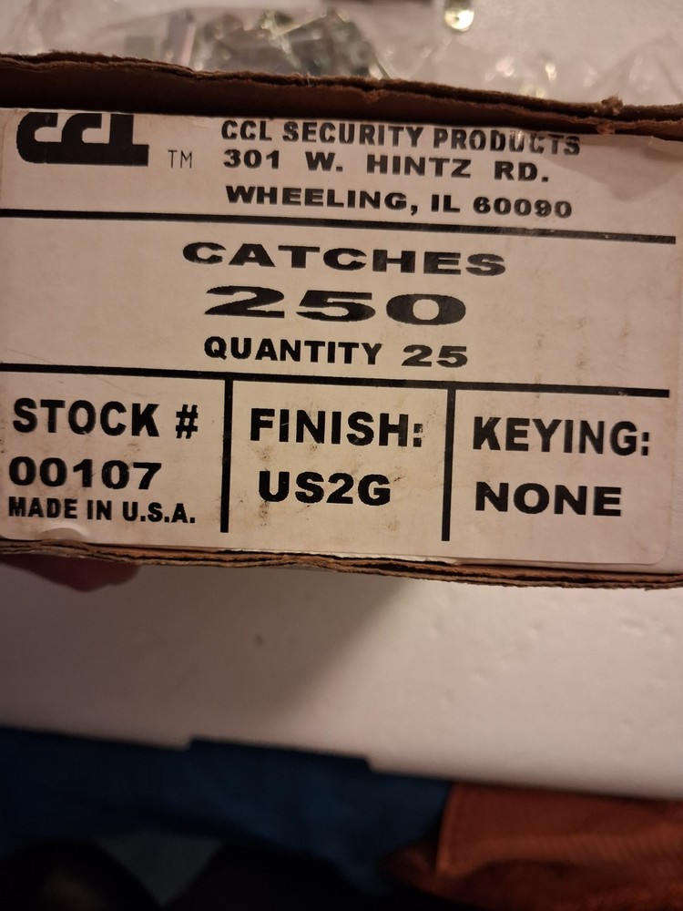 Lockable latch, 25 CCL SECURITY PRODUCTS PULL CATCH St#00107