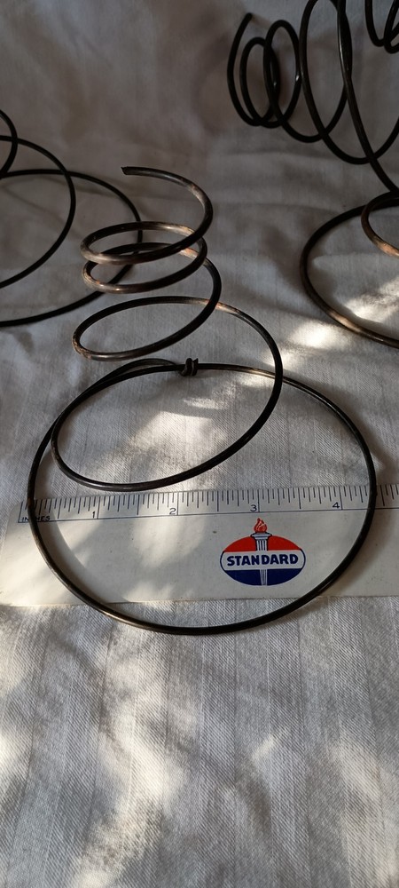Vintage 18 Tornado Springs 3" in
