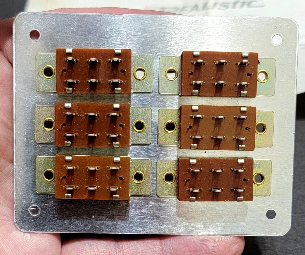 Realistic Hi-Fi Multiple Speaker Switch #40-124 Uninstalled with Instructions