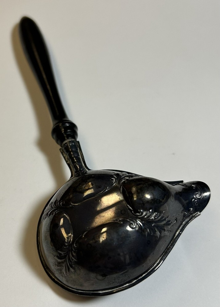 Sheffield 6 1/4” Tea Strainer, Wood Handle