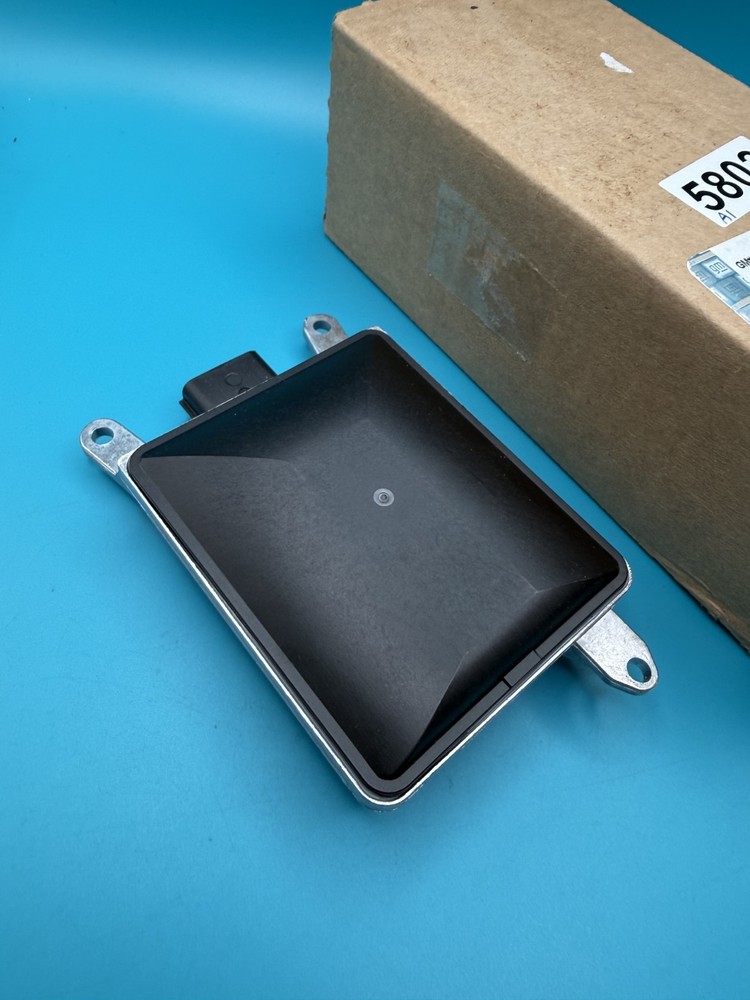 OEM GM Object Sensor Module 2014 - 2017 Buick Regal and Other Models 84007647