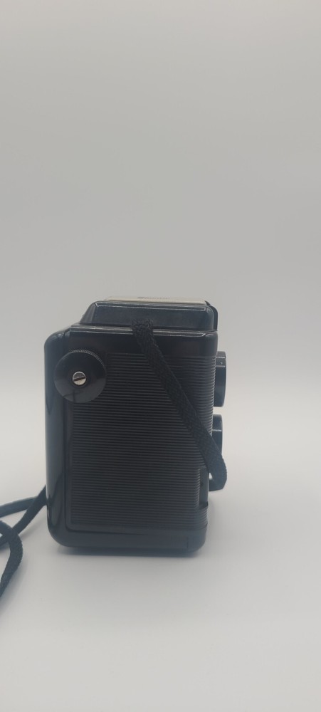Vintage  Argus Seventy-Five Camera w/Flash & Case.