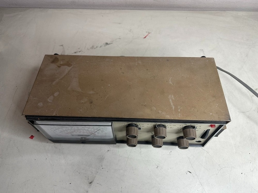 RARE VINTAGE Heathkit Solid State VOM Model IM-25 AS-IS Powers On