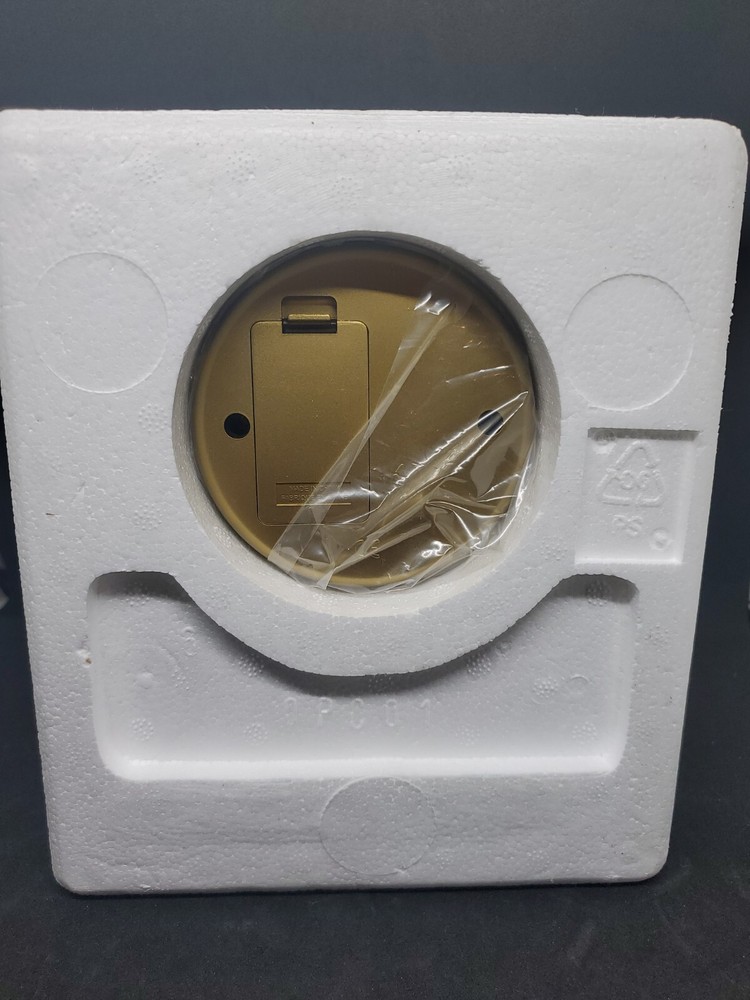 1998 Vintage Quartz Gold Clock