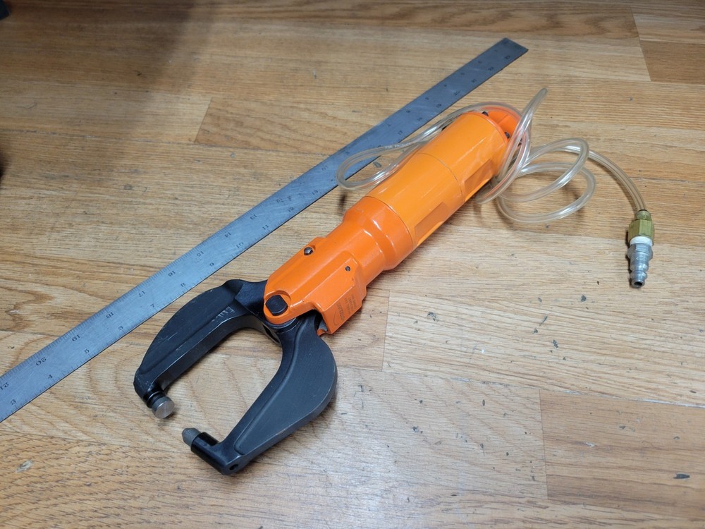 HS TOOLING MODEL 703 COMPRESSION RIVET