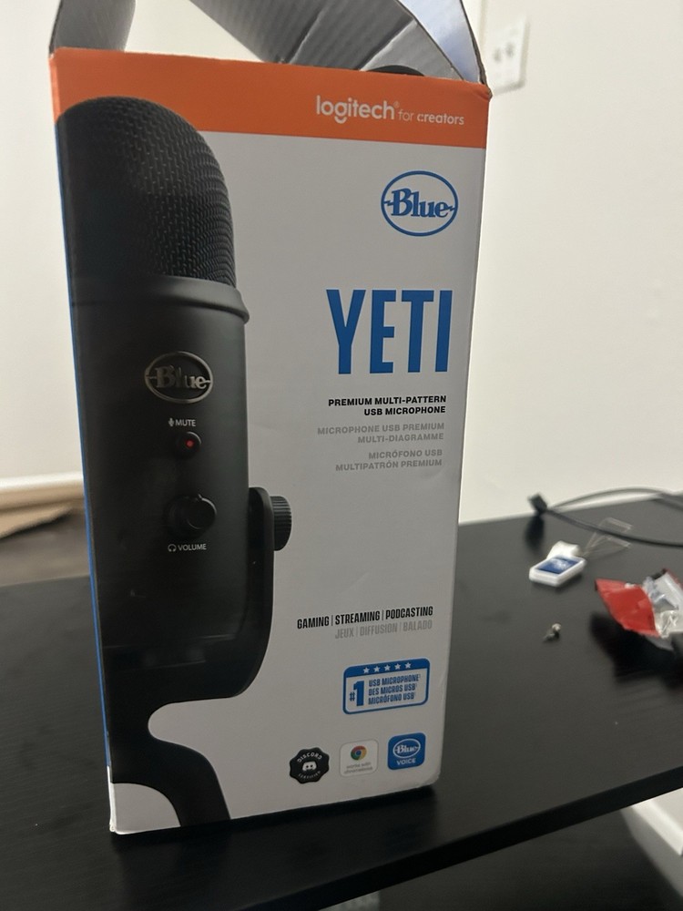 Blue Yeti USB Microphone Black Cardioid Mute Button Adjustable Stand