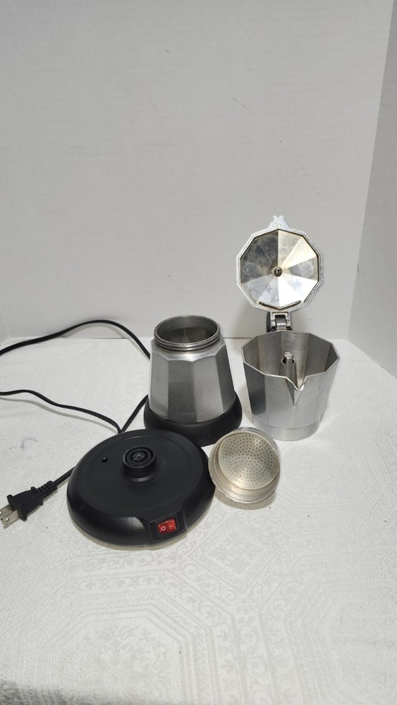 MEGA ELECTRIC COFFEE MAKER 3-6 CUPS CUBAN SILVER/BLACK
