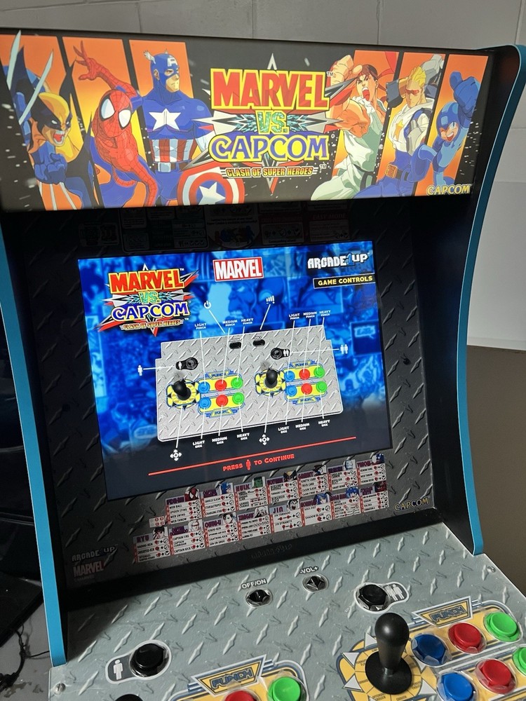 Arcade1UP Marvel vs Capcom Arcade With Riser/ Stool 🔥 GREAT CONDITIONS