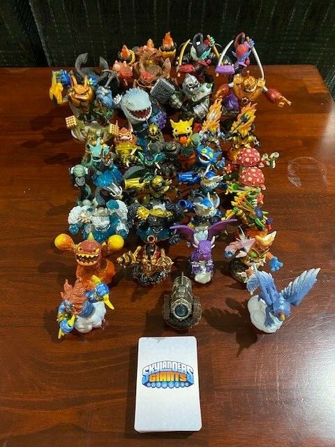 Skylanders Giants - Cards Included