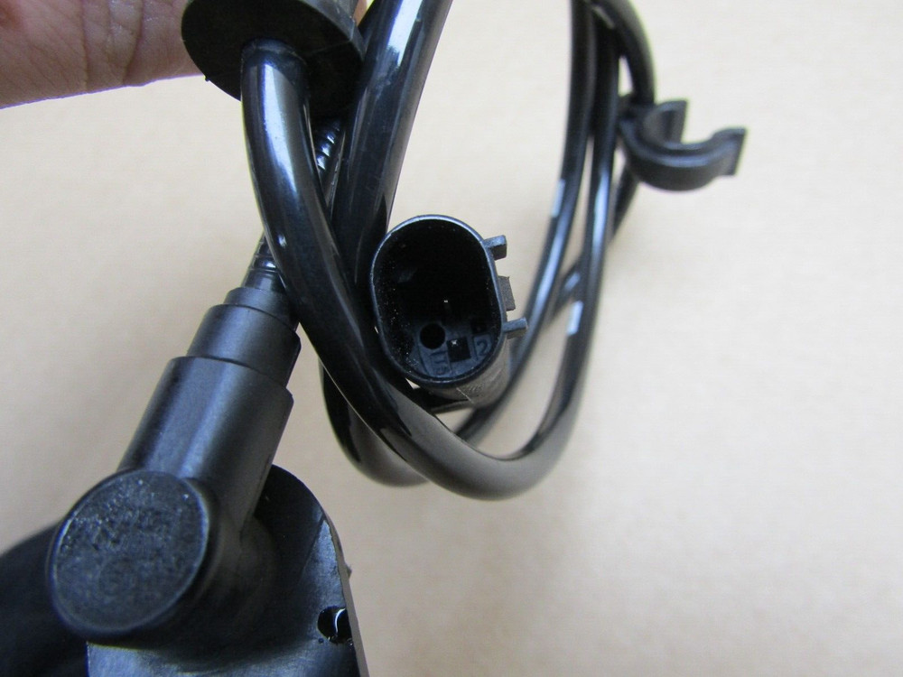 Kawasaki Versys KLZ 1000 Tourer 2018 front ABS sensor (14294)