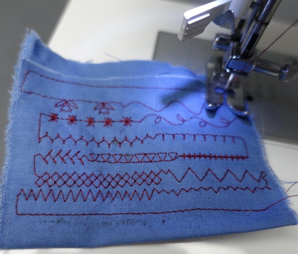 Singer 6160 Computerized 60 Stitch Sewing Machine+Manual/Accessories Test/Works