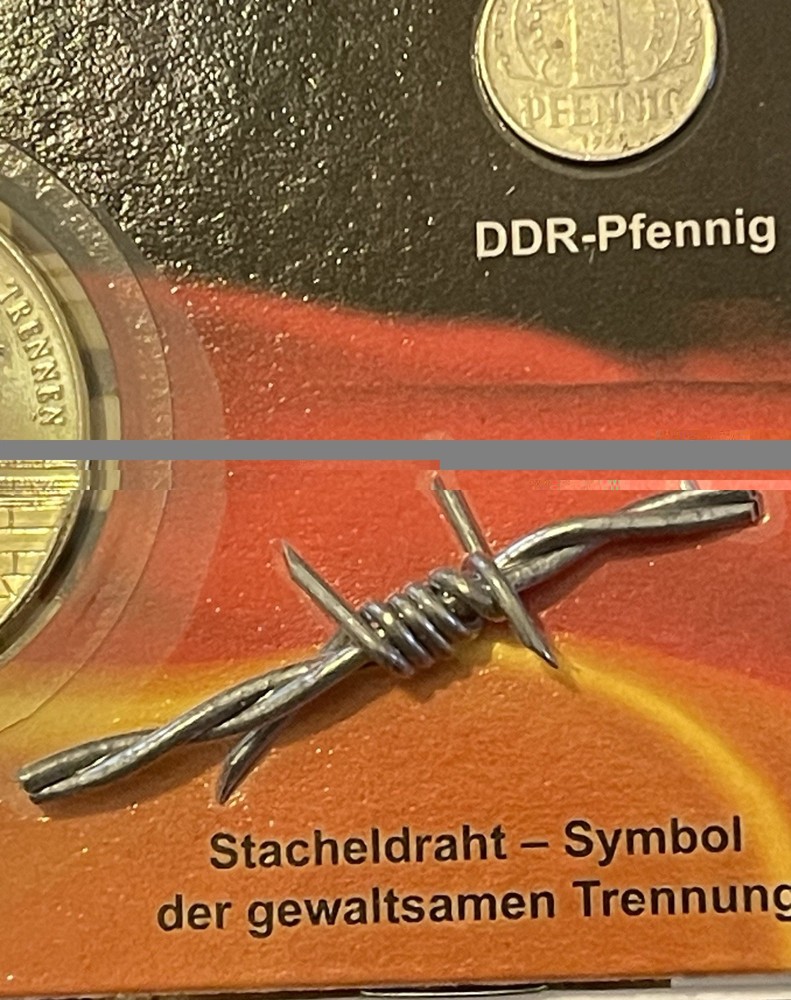 OFFICIAL FALL BERLIN WALL COMMEMORATIVE FOLDER WITH COIN AND CERTIFICATE