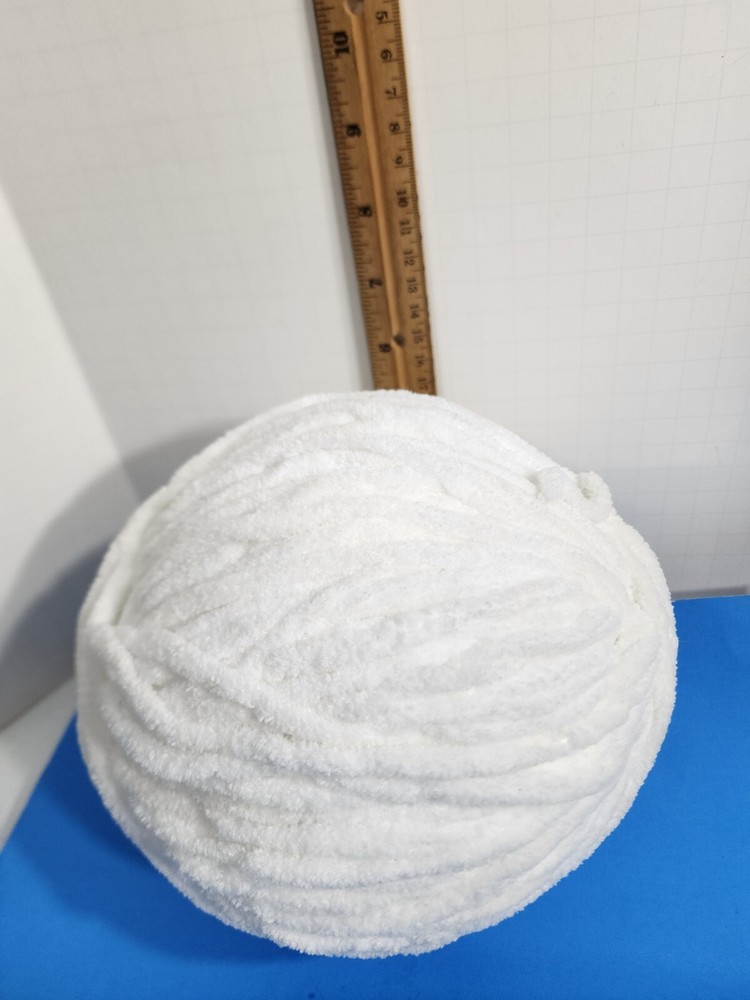 Chenille Chunky Yarn Soft Thick Fluffy White 11 Oz Ball No Packaging