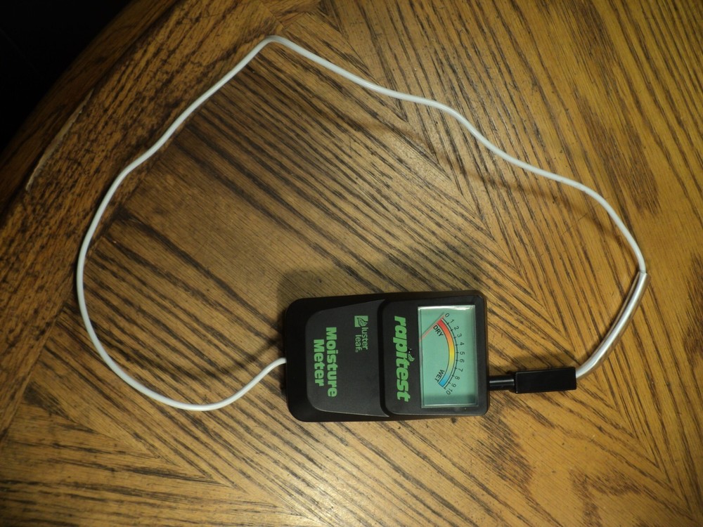 Luster Leaf Rapitest Moisture Meter.