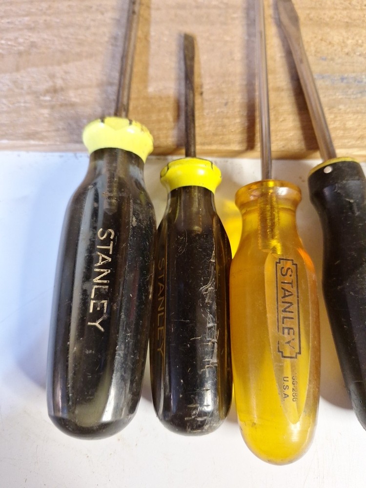 Lot Of Stanley Screwdrivers Workmaster