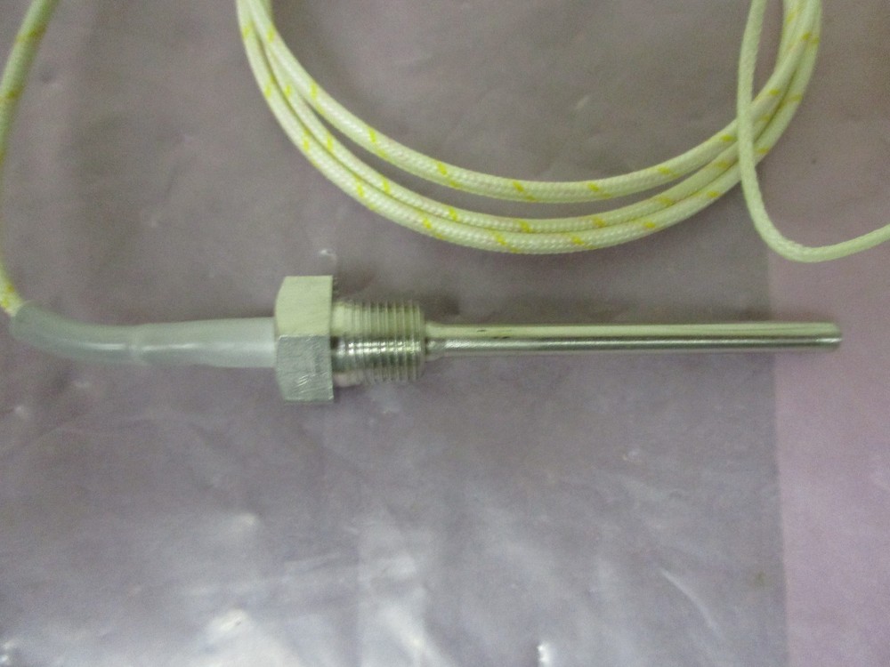 Omron E52-IC6D Thermocouple, J Type, 409650