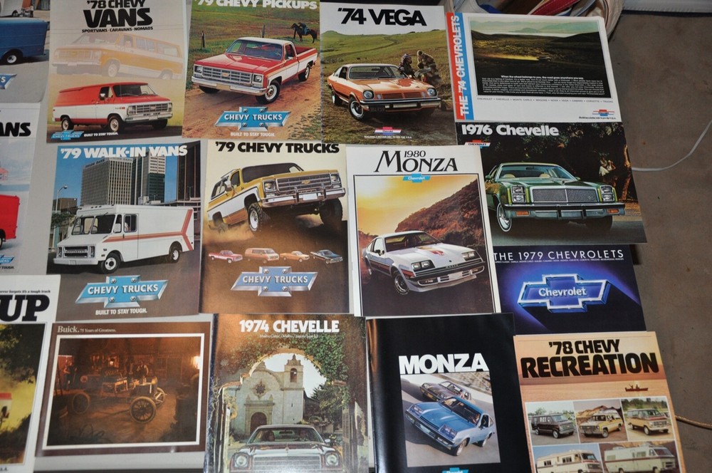Car brochure lot 165 catalogs / brochures