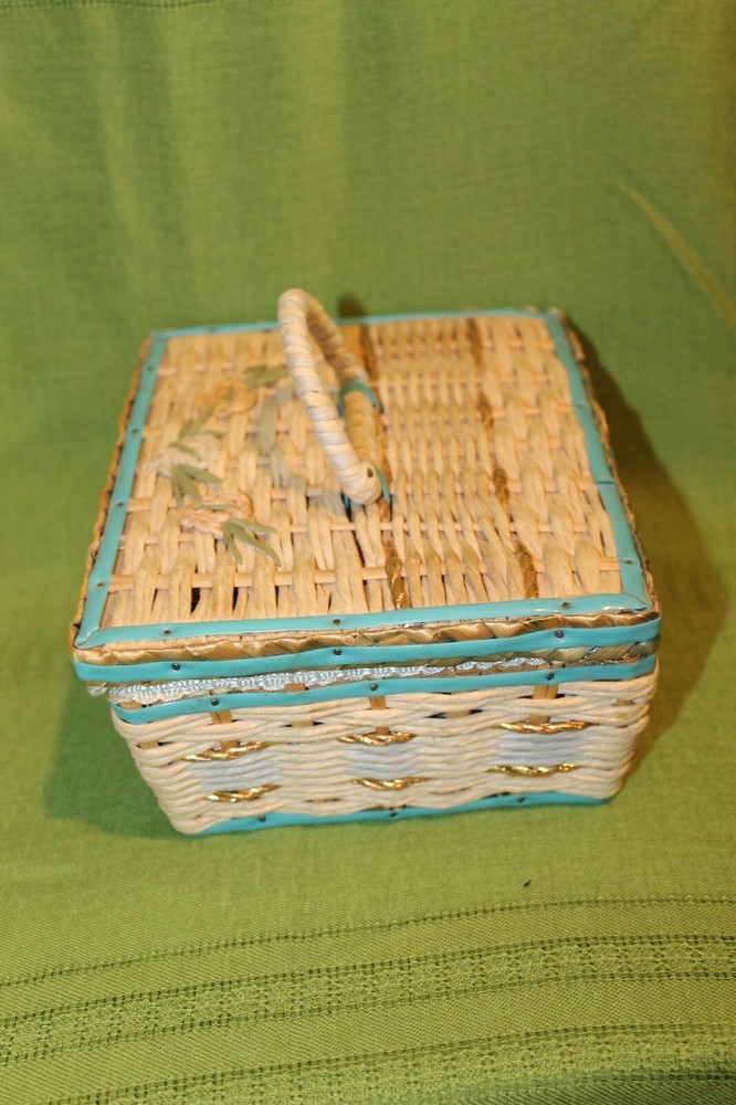 Vintage wicker sewing box w/ buttons needles pins thread