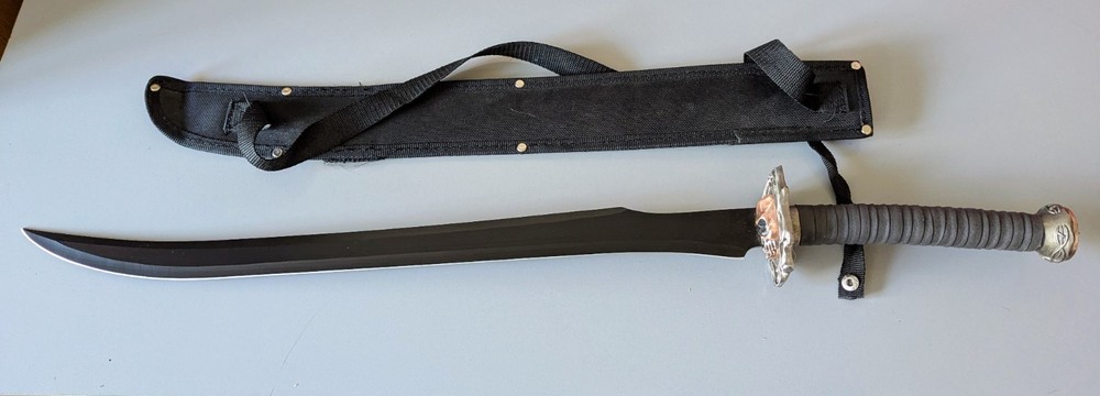 22" Black Blade Skull Sword