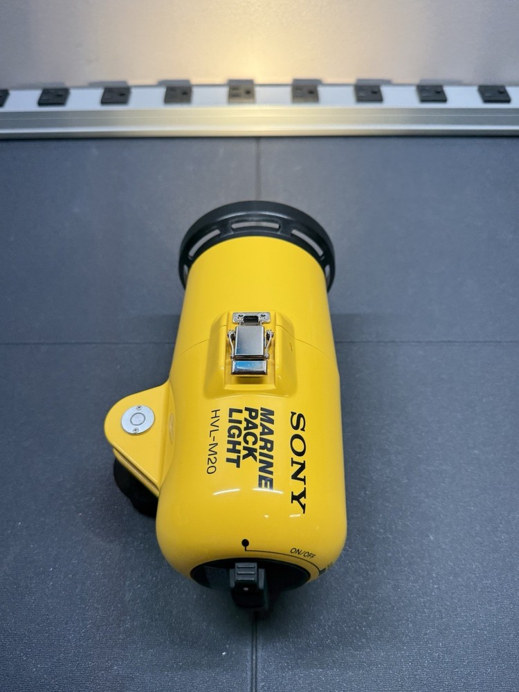 Sony HVL-M20 Marine Pack Light Underwater