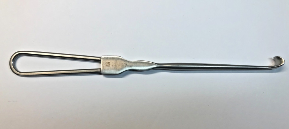 V. Mueller NL1003 Cushing Retractor 9"