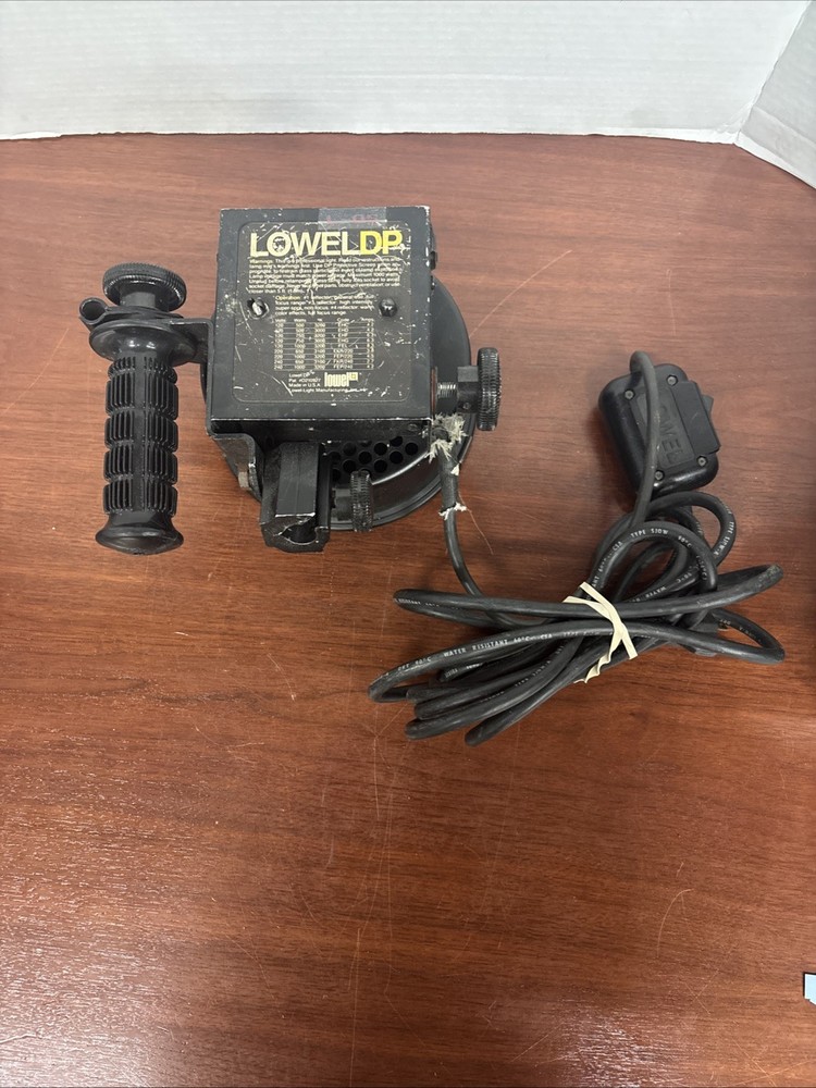 Lowel DP Spot Flood Studio Light Bright *** Works!!!