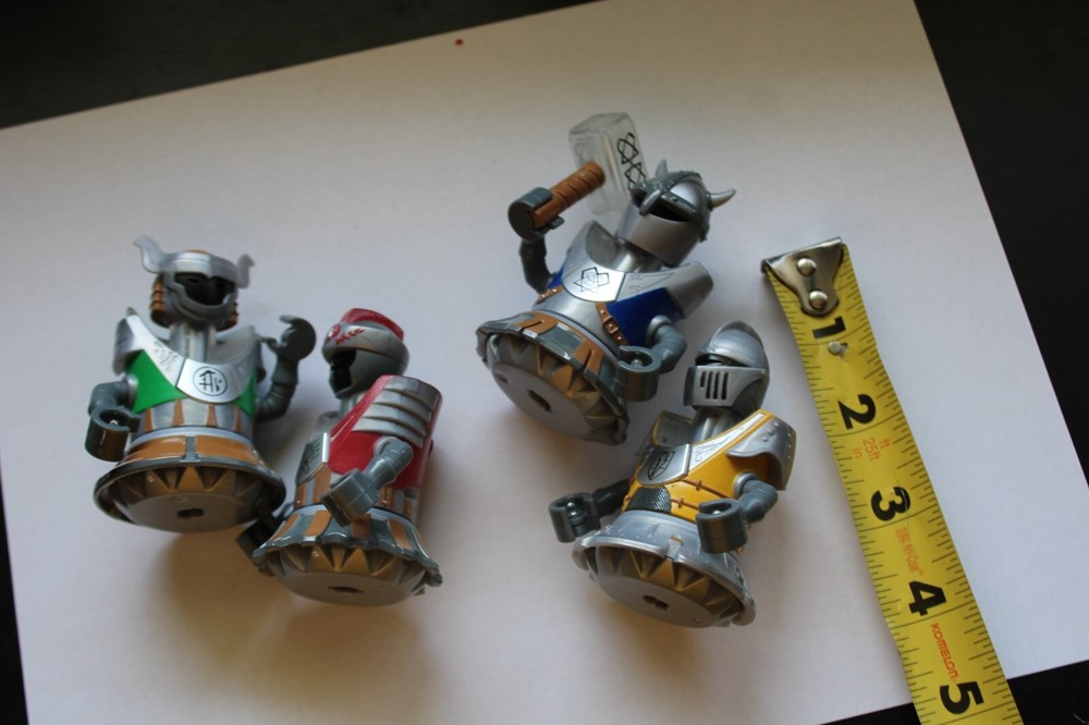 Hexbug Micro Titans Vortex Brawler Bots Samurai and Knight Viking Lot