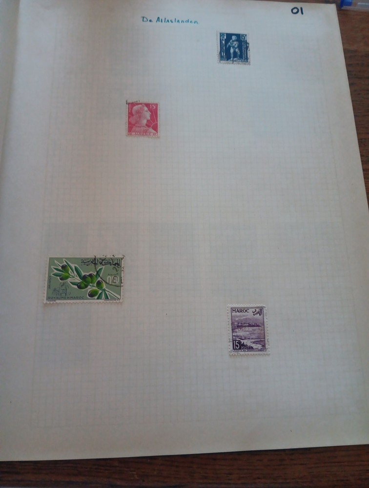 POST STAMPS (AOTW01) ATLASWORLD USED