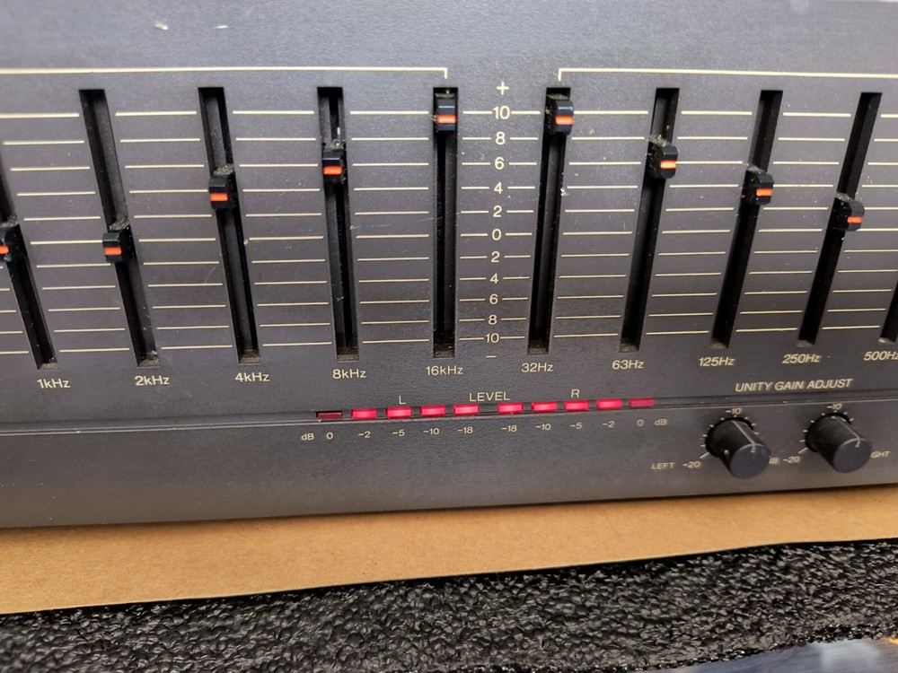Vector Research VQ-100 Stereo 10-Band Graphic Equalizer