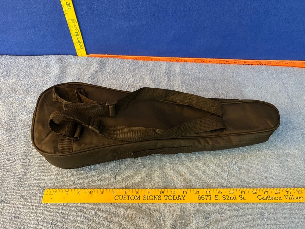 Kmise KMU21S 21in Ukulele w/ Case