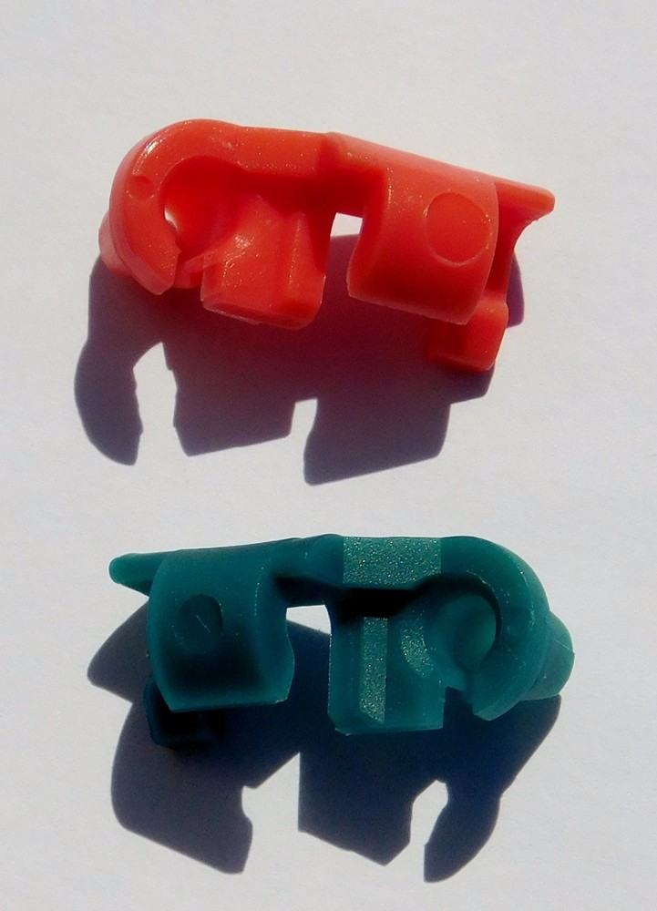 GMC & CHEVY TAILGATE LATCH HANDLE ROD RETAINER CLIPS 1999-2009