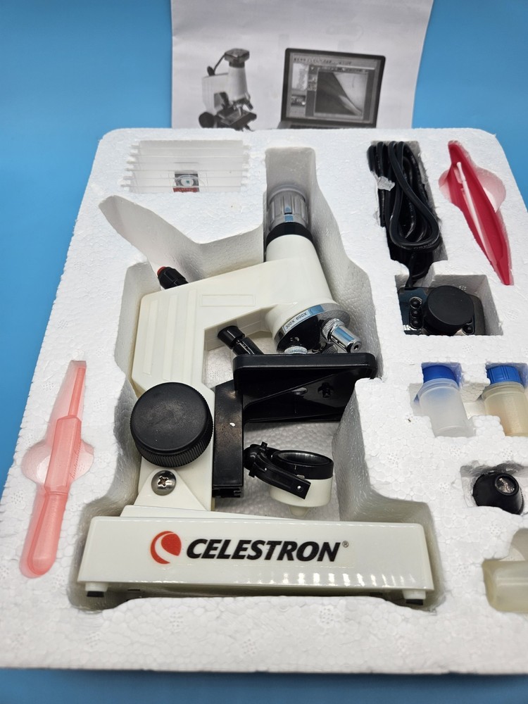 Celestron Digital Microscope Kit 40X to 600X Power OPEN BOX